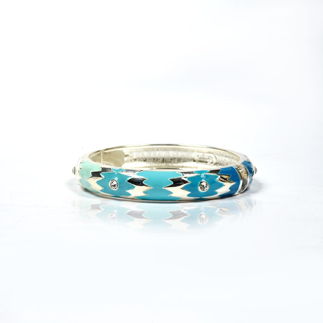 Women Contrast Color Fret pattern Clutch Bangle