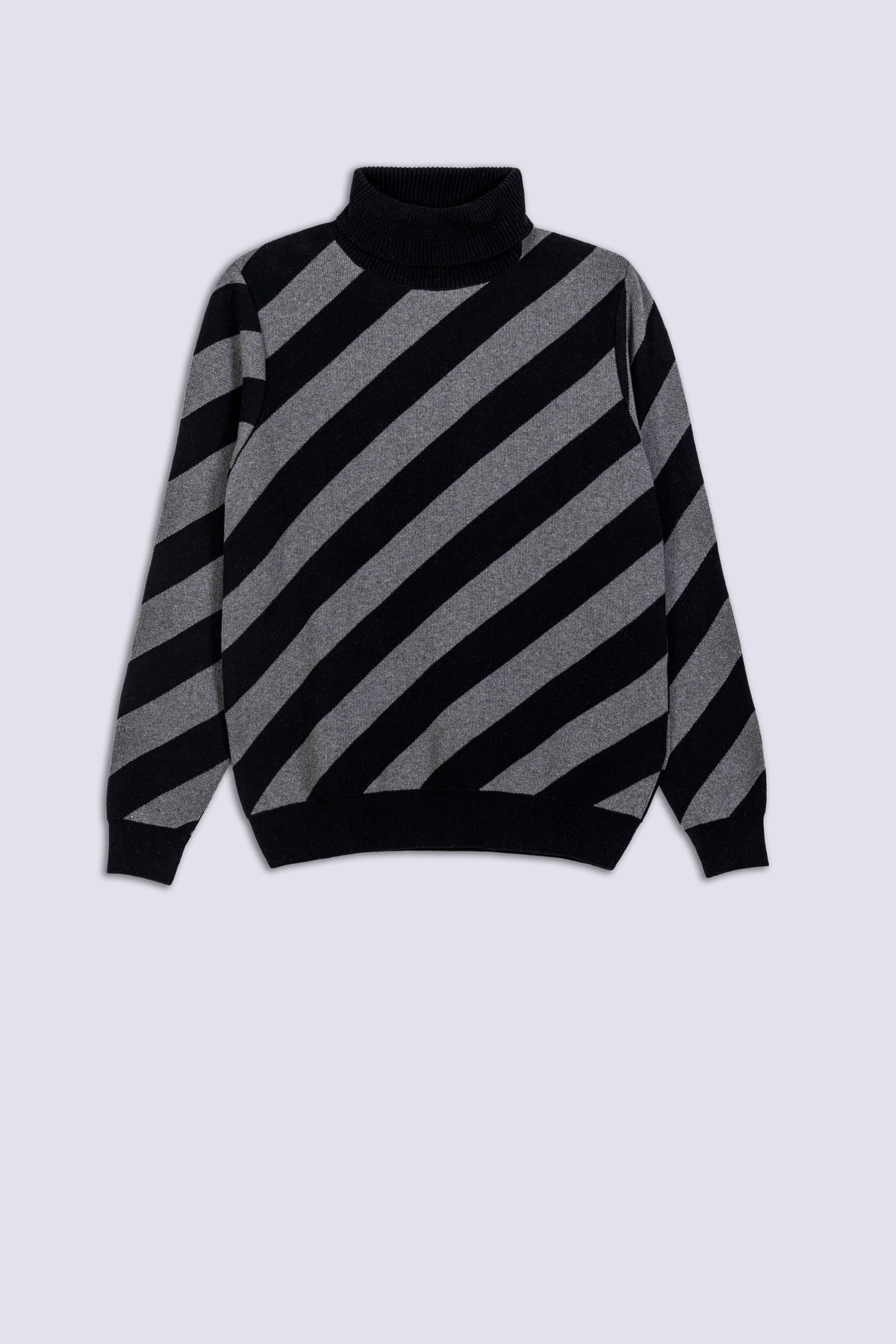 Diagonal Stripe Men&#39;s Turtle Neck.