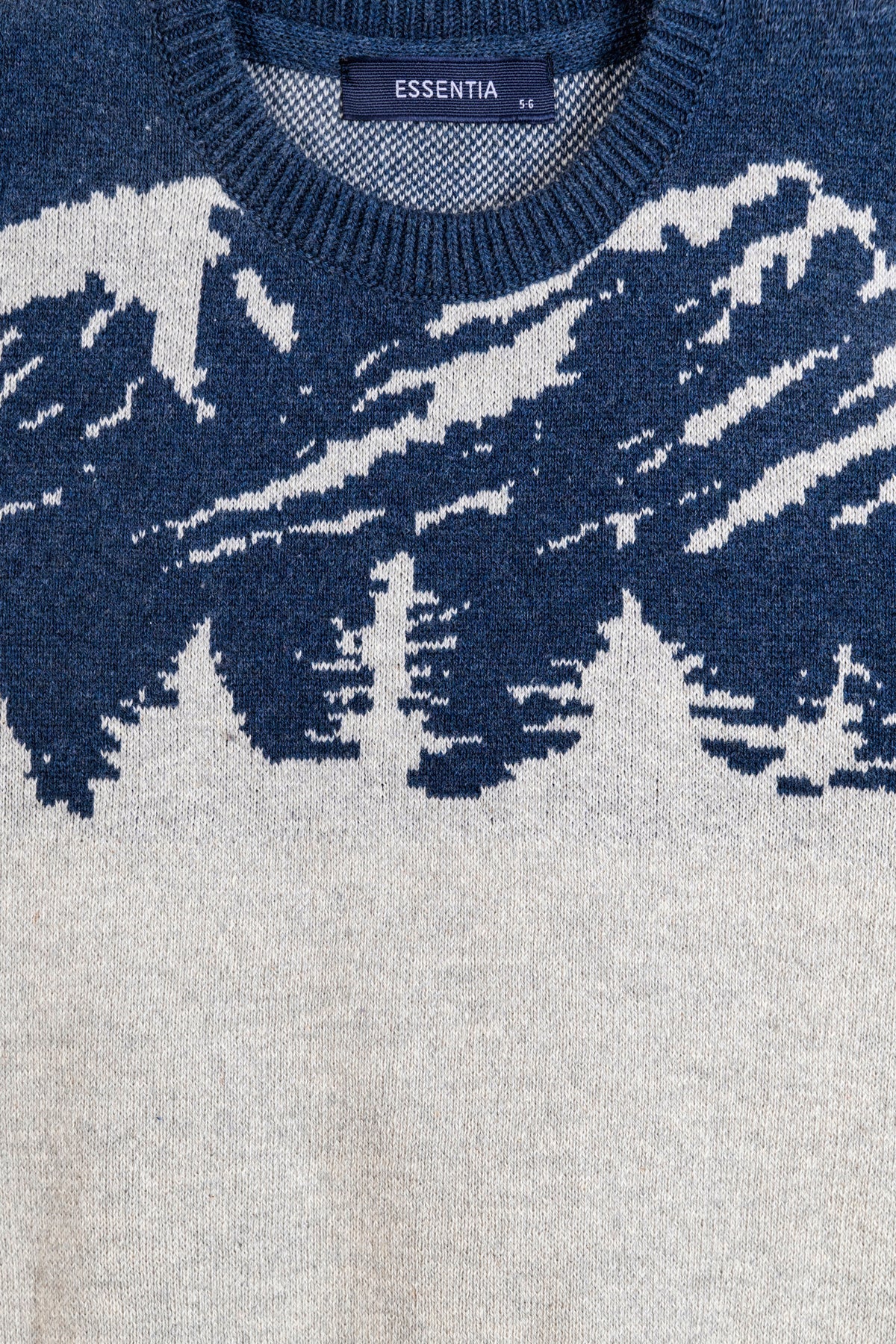 Mountain Waves Boy&#39;s Sweater.