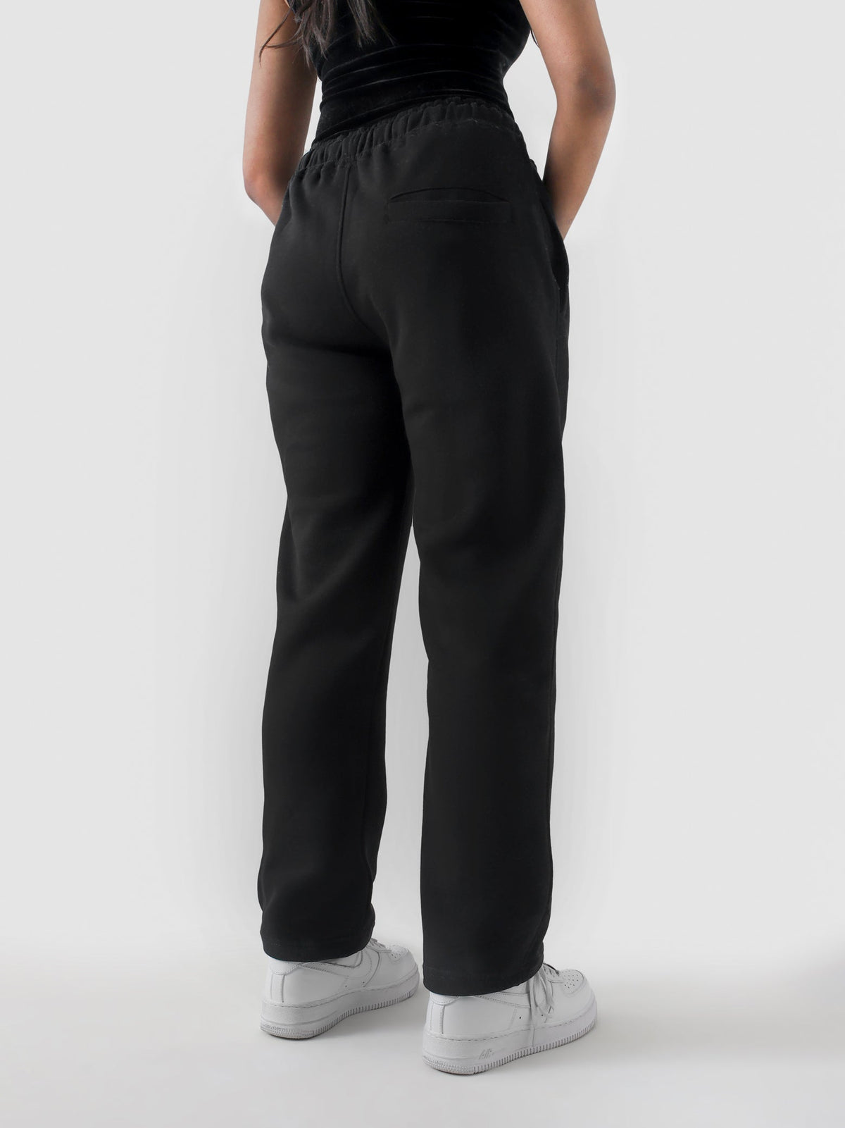 Black Essential Trouser