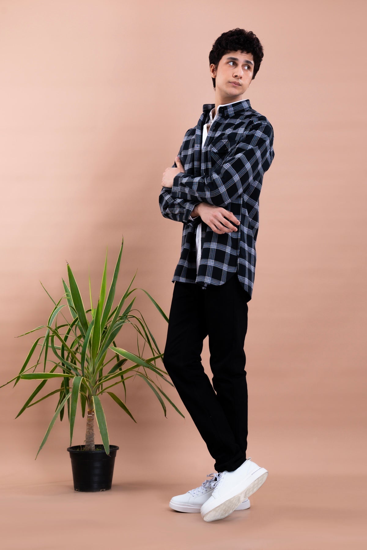 Men&#39;s Black Checkered Shirt