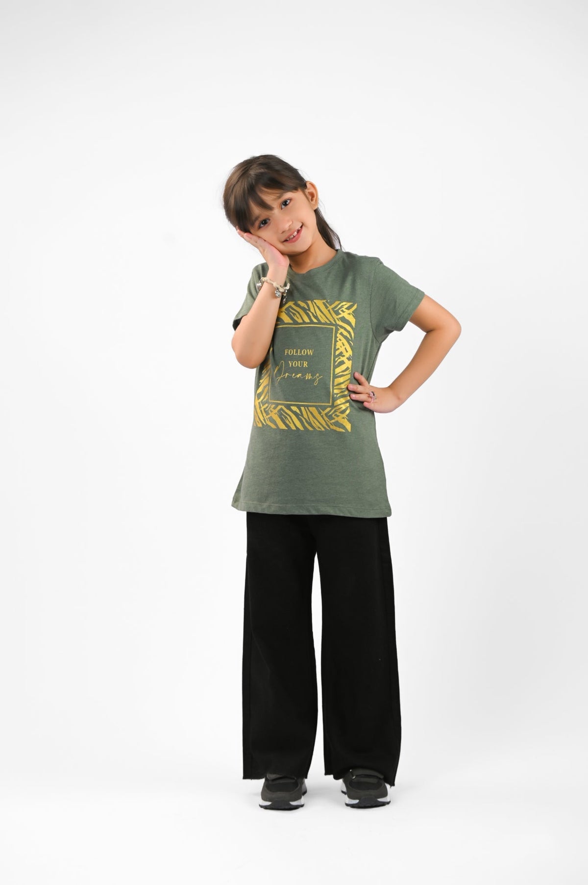 Girl&#39;s T-Shirt S/Slv.